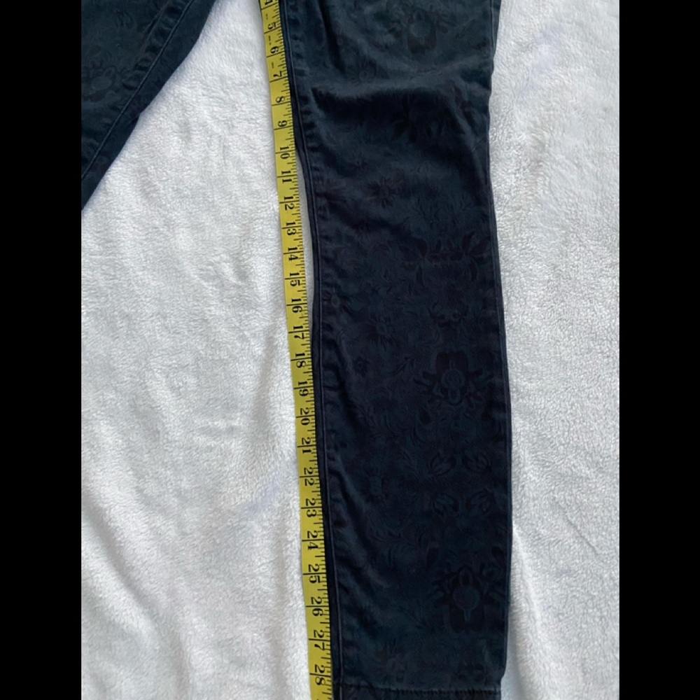 CABi MID RISE SKINNY BLUE LACE JEANS - Picture 5 of 5